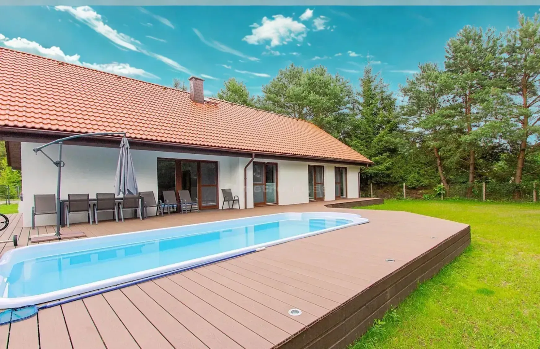 Prosecco nad basenem.jpeg